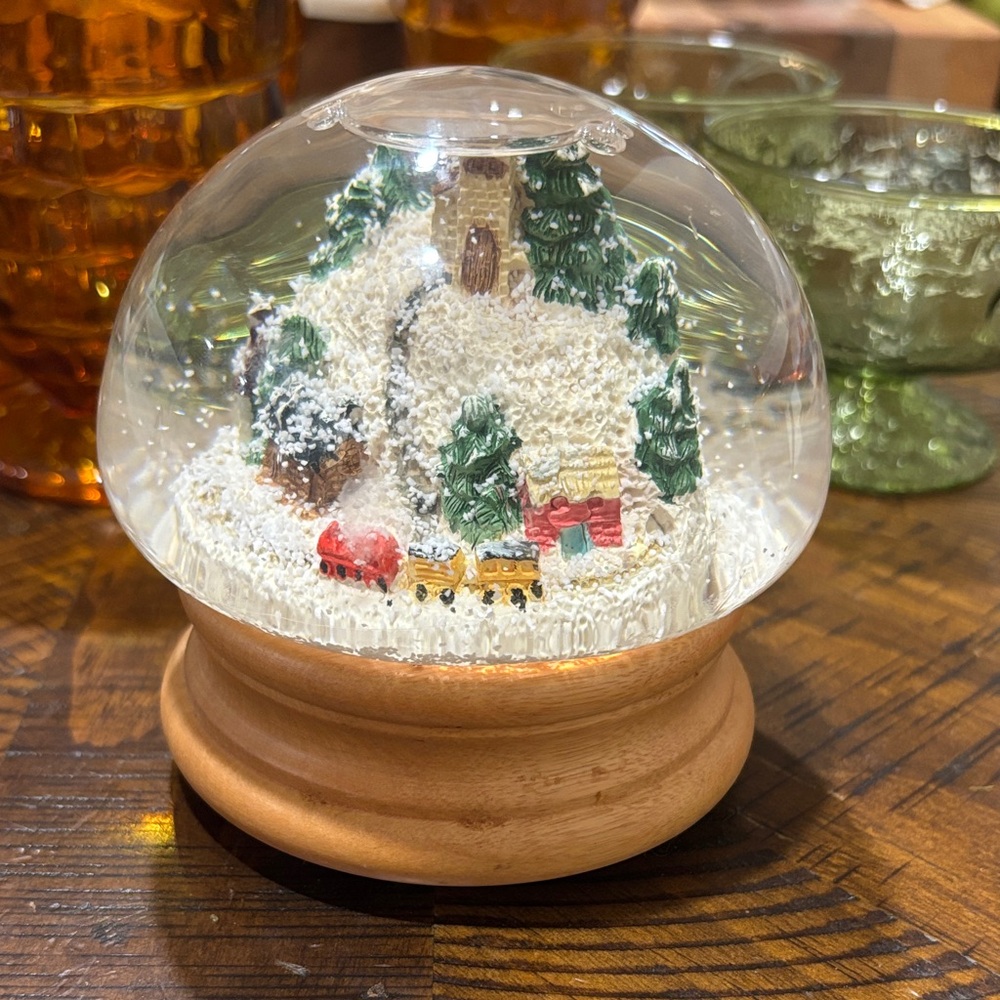 Vintage Silvesti Mushroom Charming Snow Globe with Wooden Base